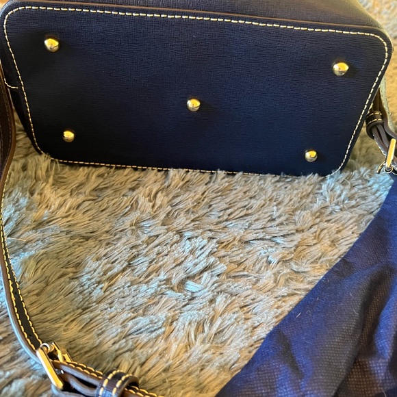 Dooney & Bourke navy bucket purse - Picture 4 of 4